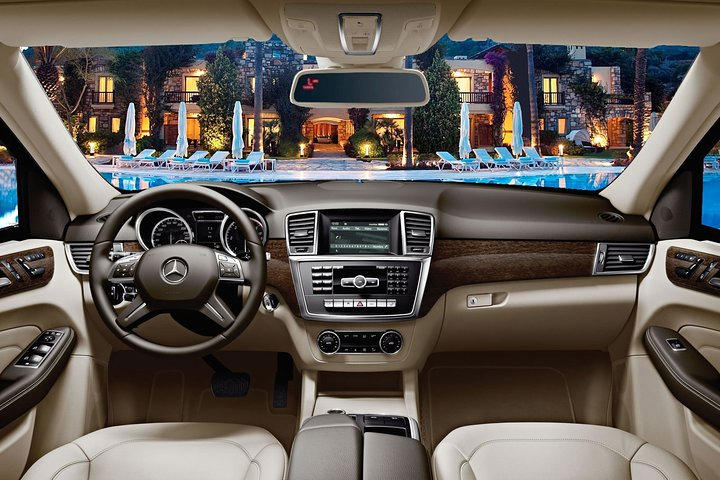 Private Transfer from Rey Abdulaziz (JED) Airport to Jeddah - Photo 1 of 5